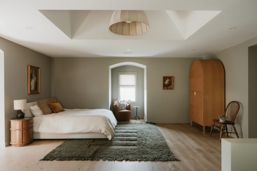 bedroom laminate flooring