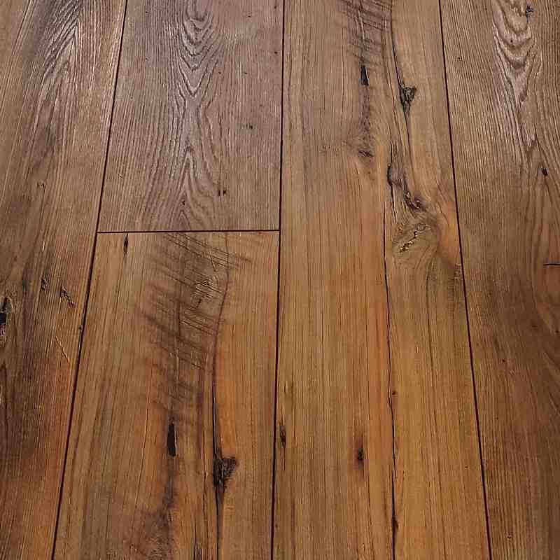Textured laminate flooring